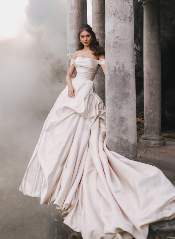 Disney Fairy Tale Weddings D412 "Belle" Image