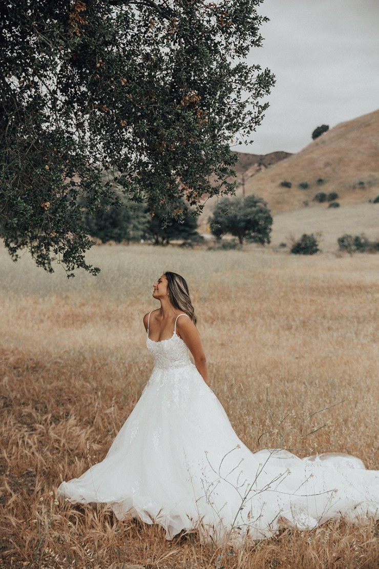 Essense of Australia D3386 Image