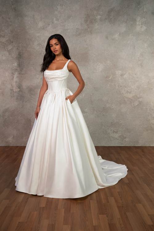 Essense of Australia D4418 Image